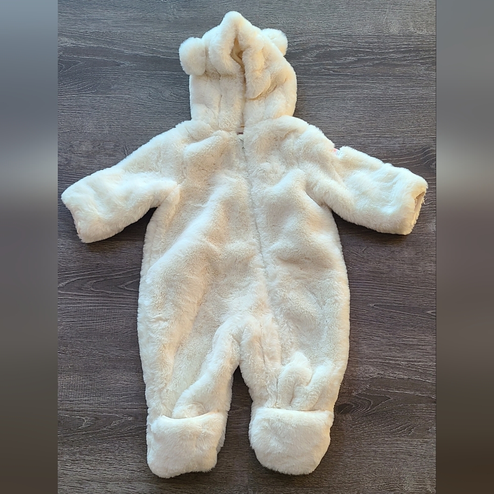 Super soft snowsuit ❄️